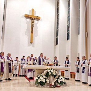 Slavljena misa zadušnica za pokojnog zaprešićkog župnika Ivana Frkonju